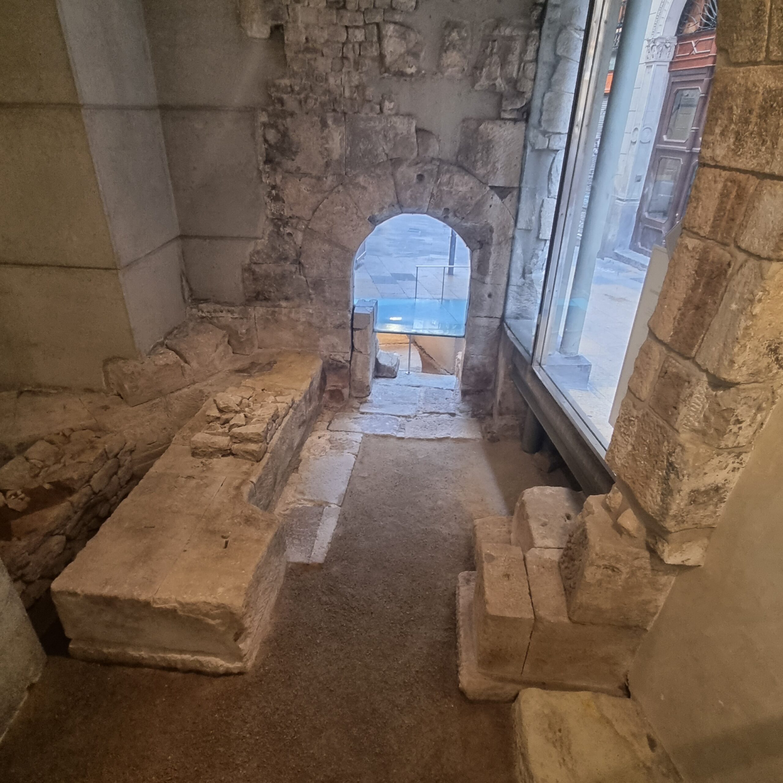 Porta de Mar Muralla Barcino